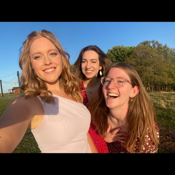 David’s Bridal Bridesmaid dress! Size 8, no alterations. 1 shoulder dress - Picture 5 of 5